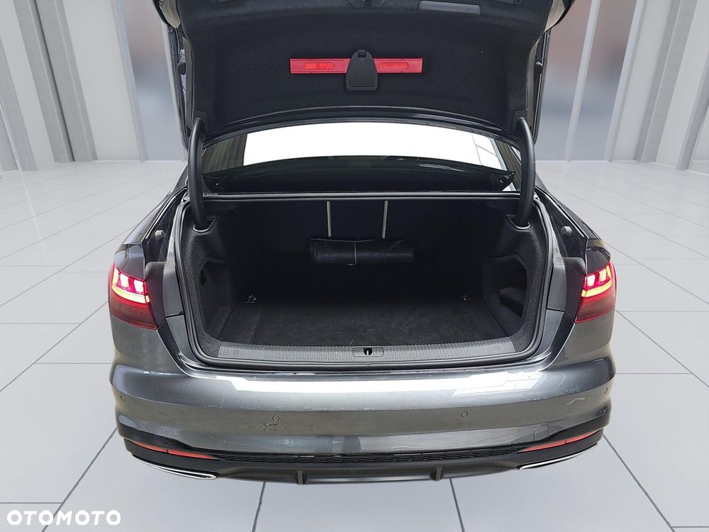Audi A4 Limousine - 20
