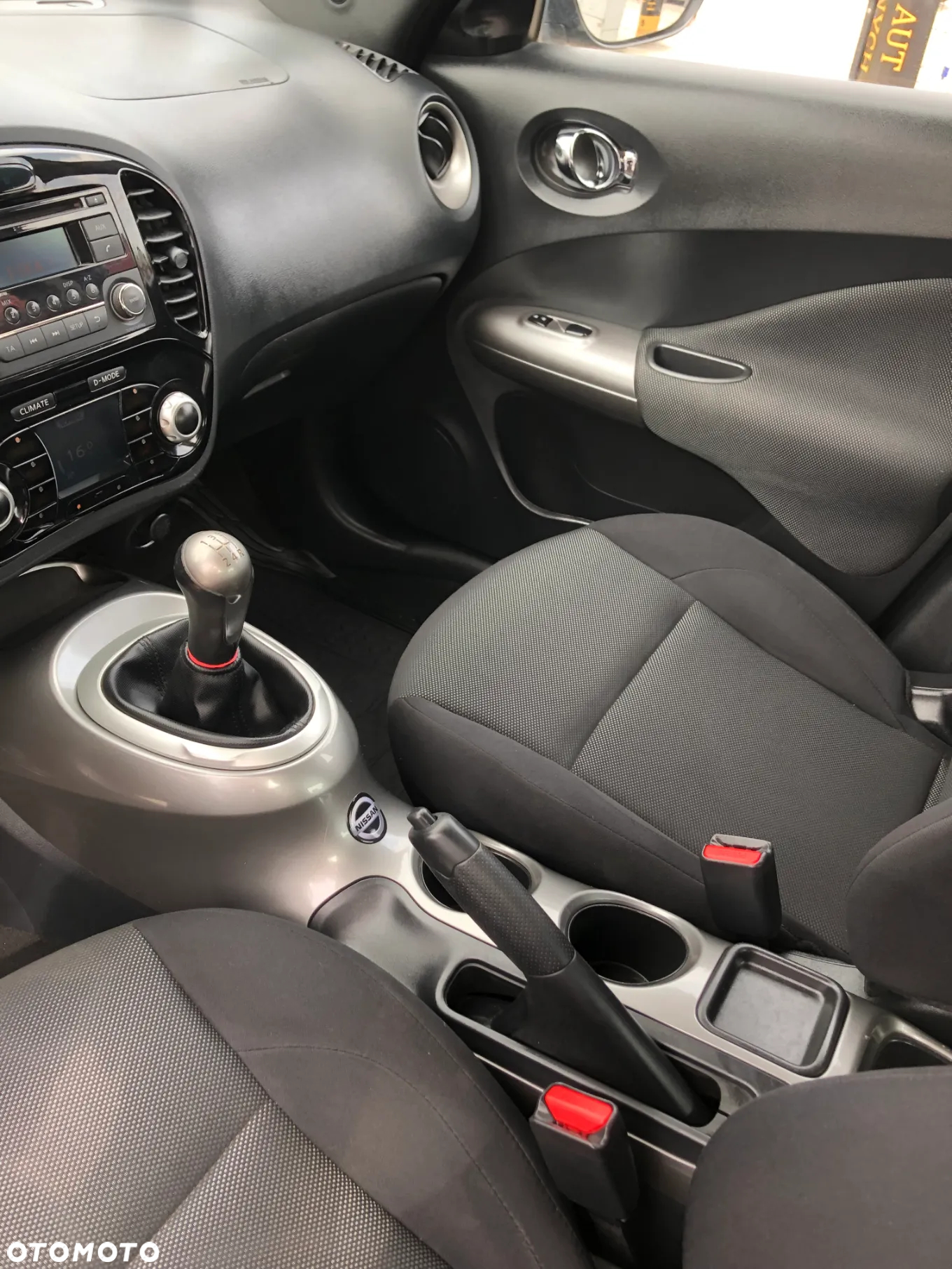 Nissan Juke 1.6 Acenta S&S - 34