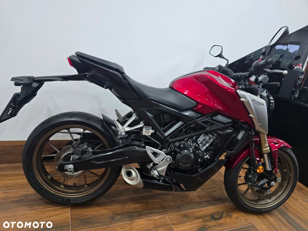 Honda CB - 32