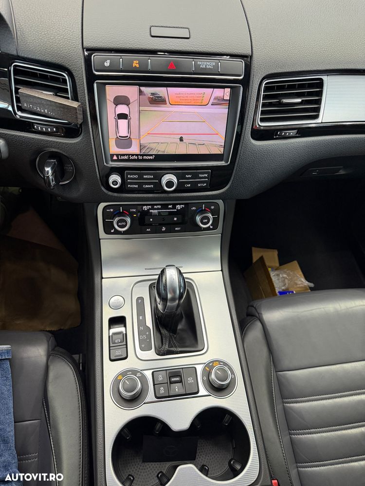 Volkswagen Touareg 3.0 V6 TDI SCR Blue Motion DPF Automatik - 14