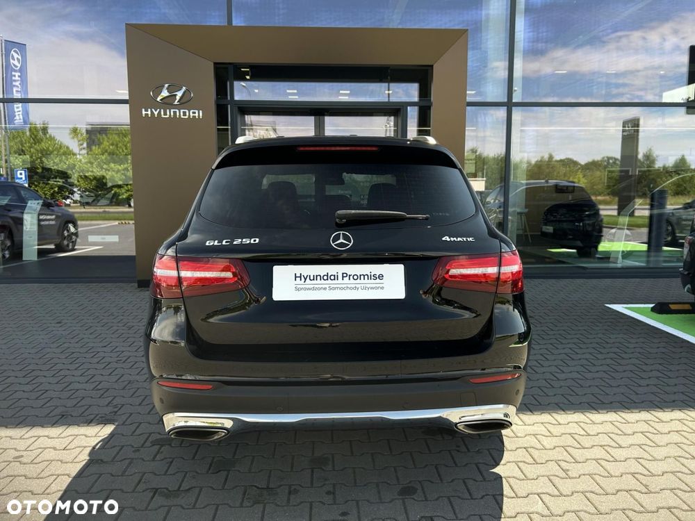 Mercedes-Benz GLC - 9