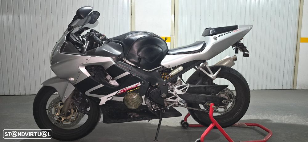 Honda CBR 600 F4i - 3