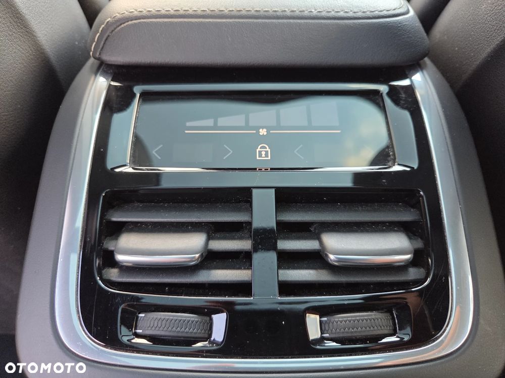 Volvo V60 D4 Geartronic R-Design - 11