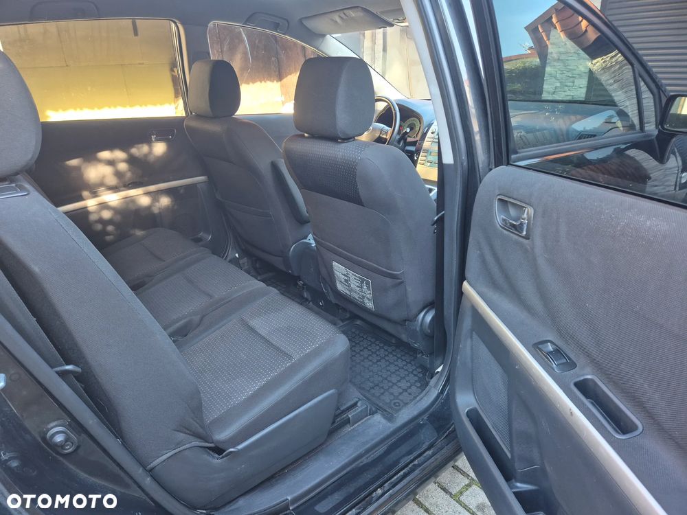 Toyota Corolla Verso 2.2 D-4D - 12