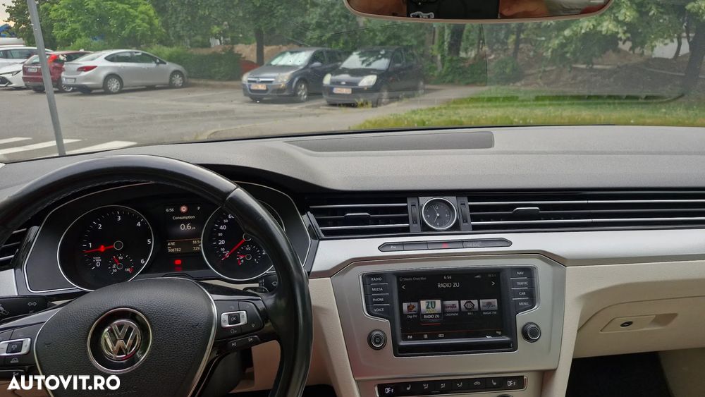 Volkswagen Passat 2.0 TDI DSG Comfortline - 2