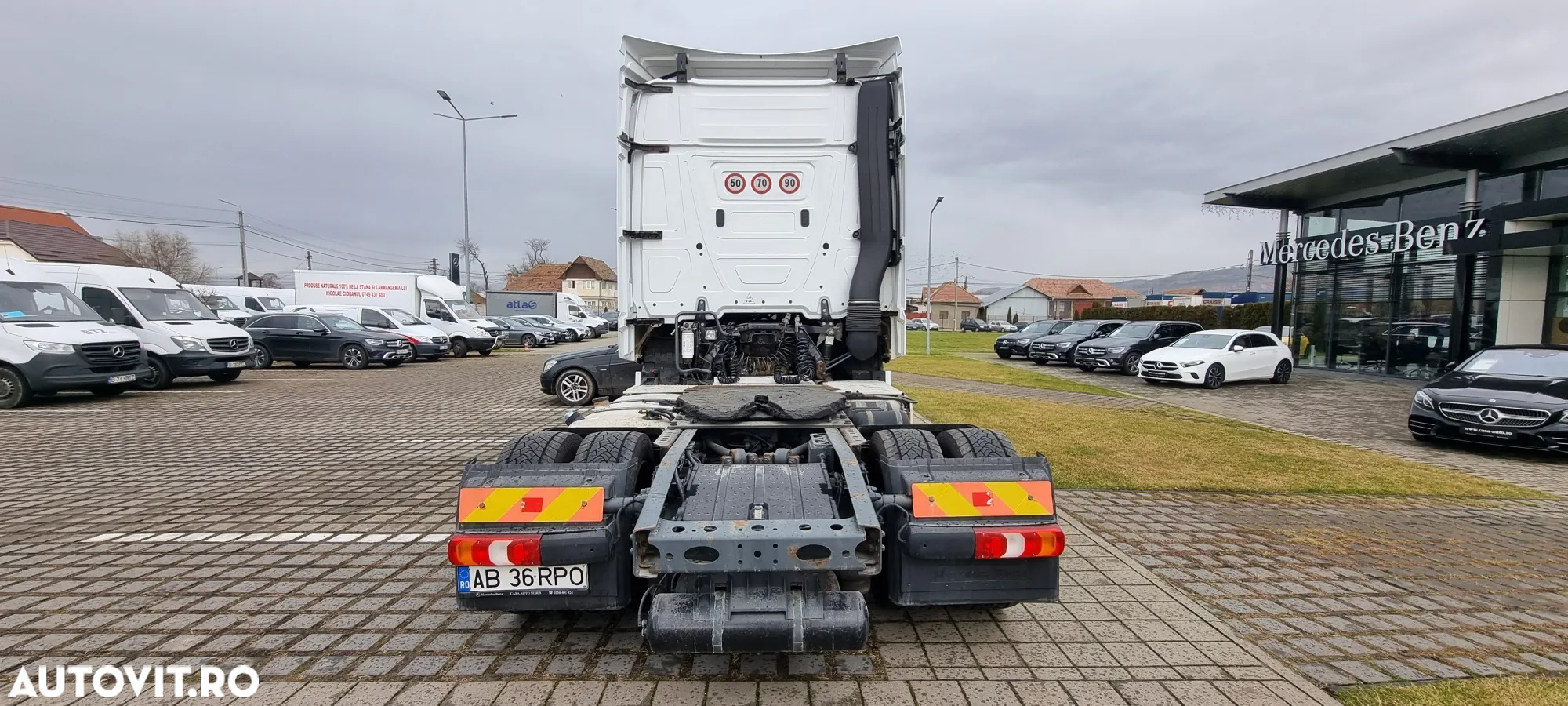 Mercedes-Benz Actros - 3