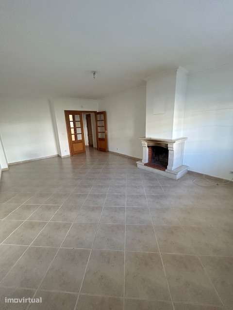 Apartamento T3 c/ terraço e garagem em Leiria - Grande imagem: 5/14