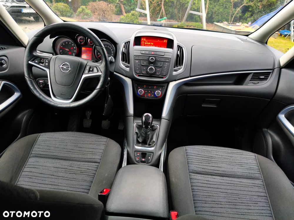Opel Zafira Tourer 1.4 Turbo Business Edition - 27
