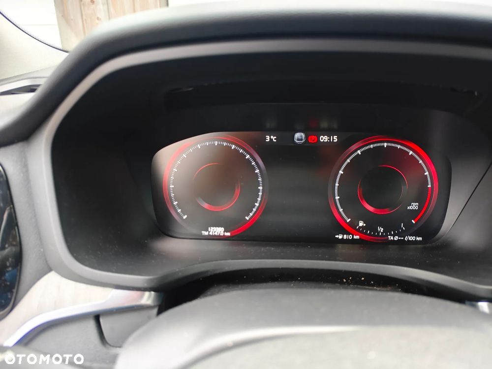 Volvo V60 Cross Country - 10