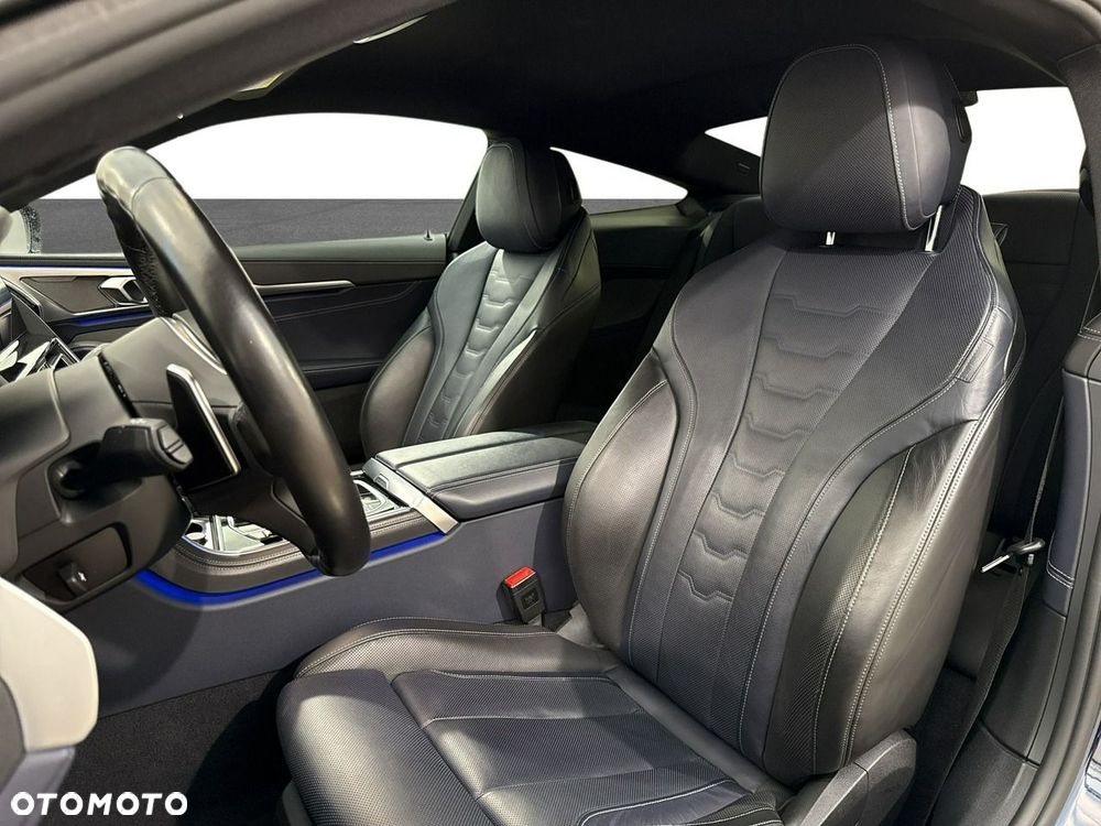 BMW Seria 8 - 17