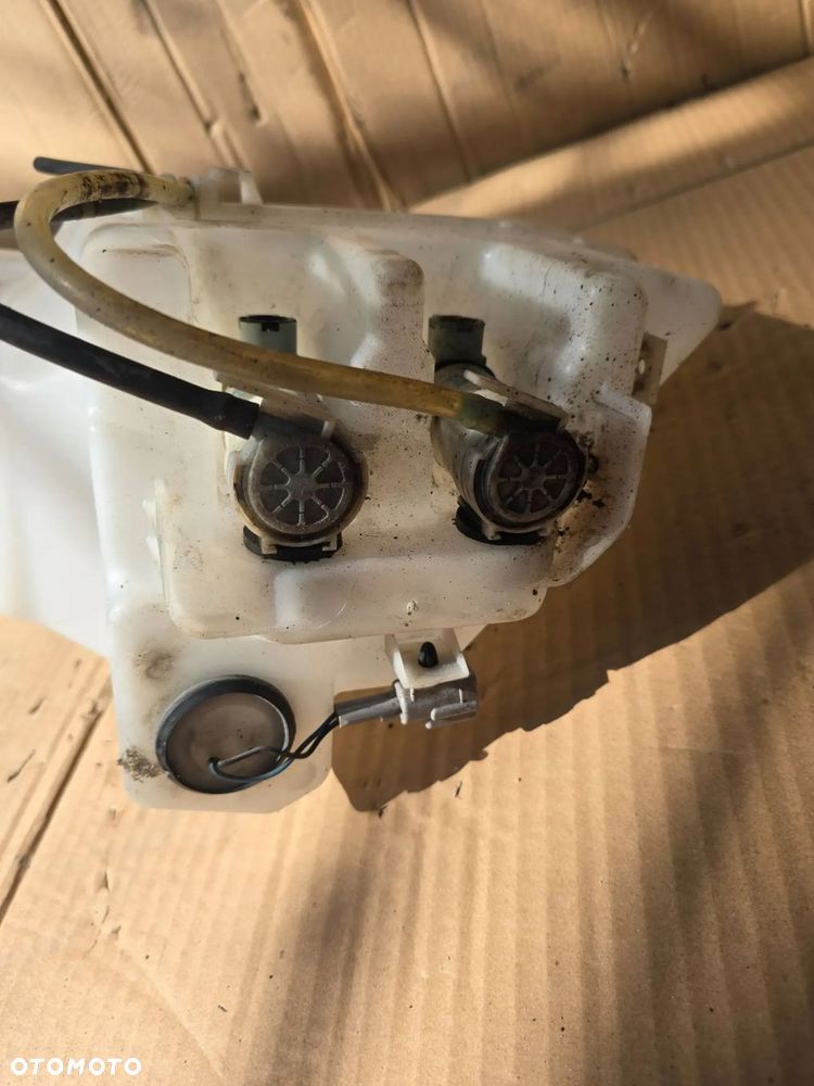 zbiorniczek spryskiwzczy infinity i fx 35 fx45 - 2