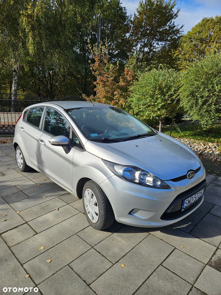 Ford Fiesta 2010 photo 3