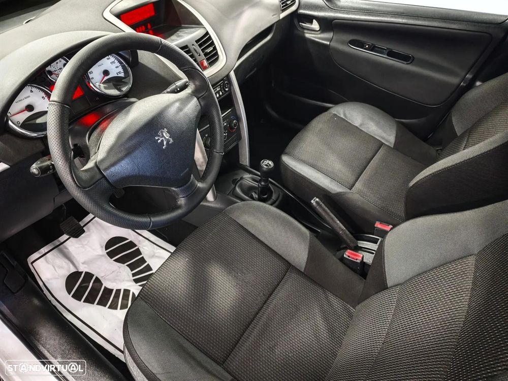 Peugeot 207 1.4 HDi Urban - 20