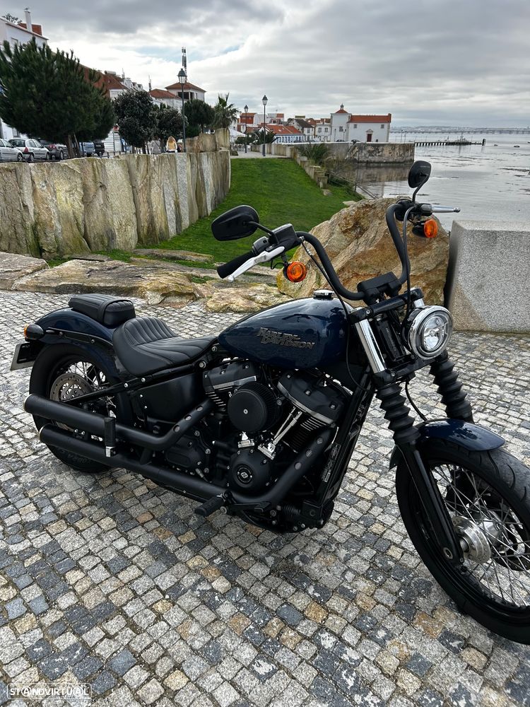 Harley-Davidson Softail Street Bob 33.1 kW - 14