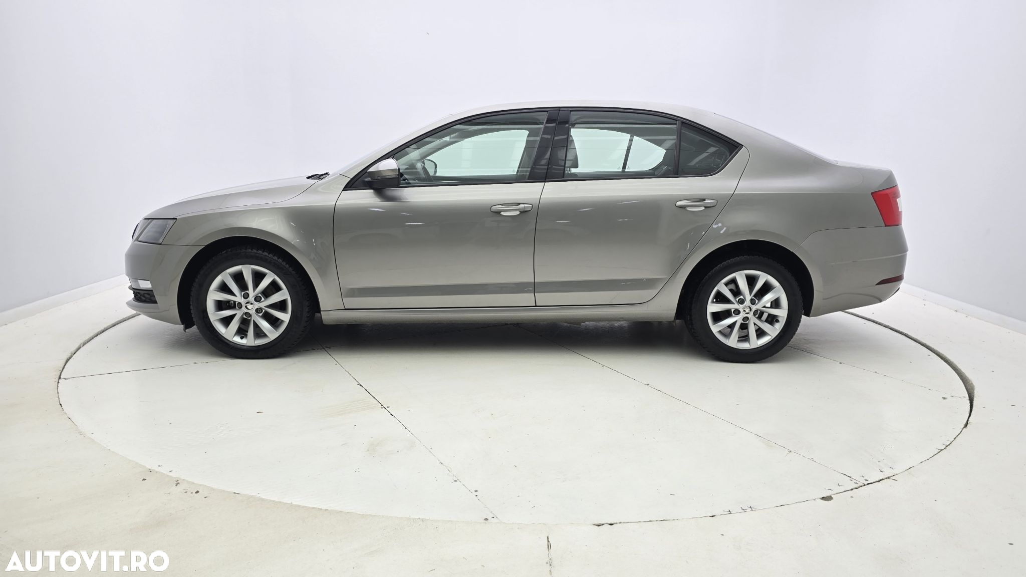 Skoda Octavia - 9