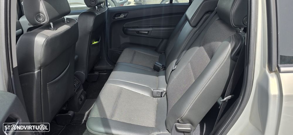 Opel Zafira 1.9 CDTI Cosmo - 4