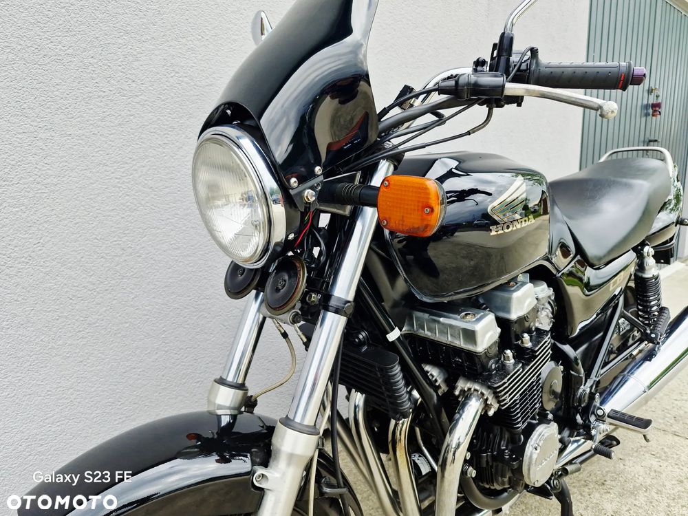 Honda CB - 10