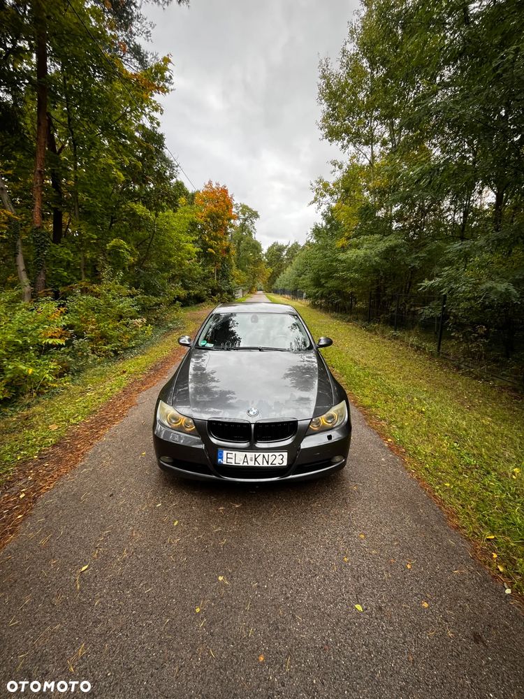 BMW Seria 3 320i - 1