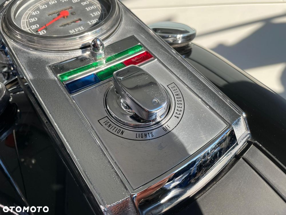 Harley-Davidson Softail - 13