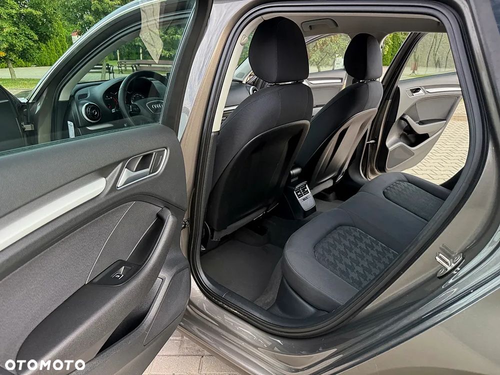 Audi A3 Sportback 1.4 TFSI Attraction - 17