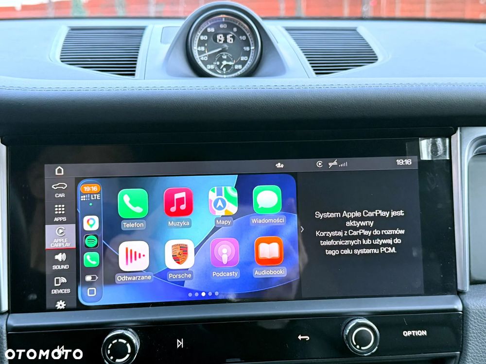 Porsche Macan T - 31