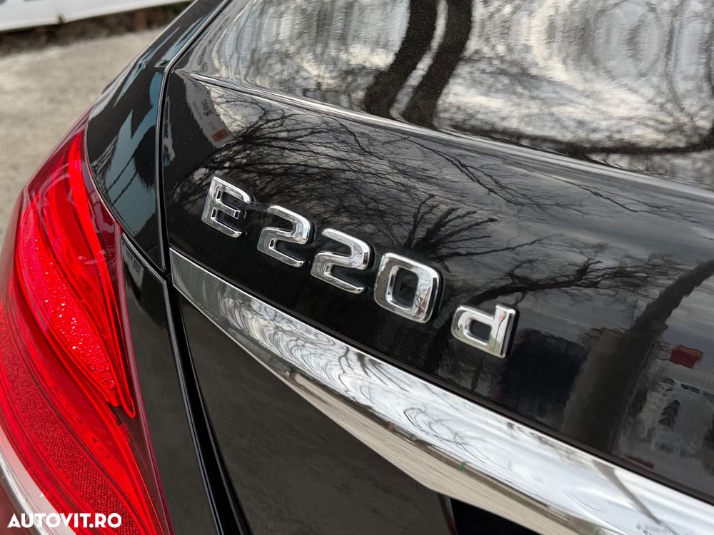 Mercedes-Benz E 220 d 4Matic 9G-TRONIC Avantgarde - 31