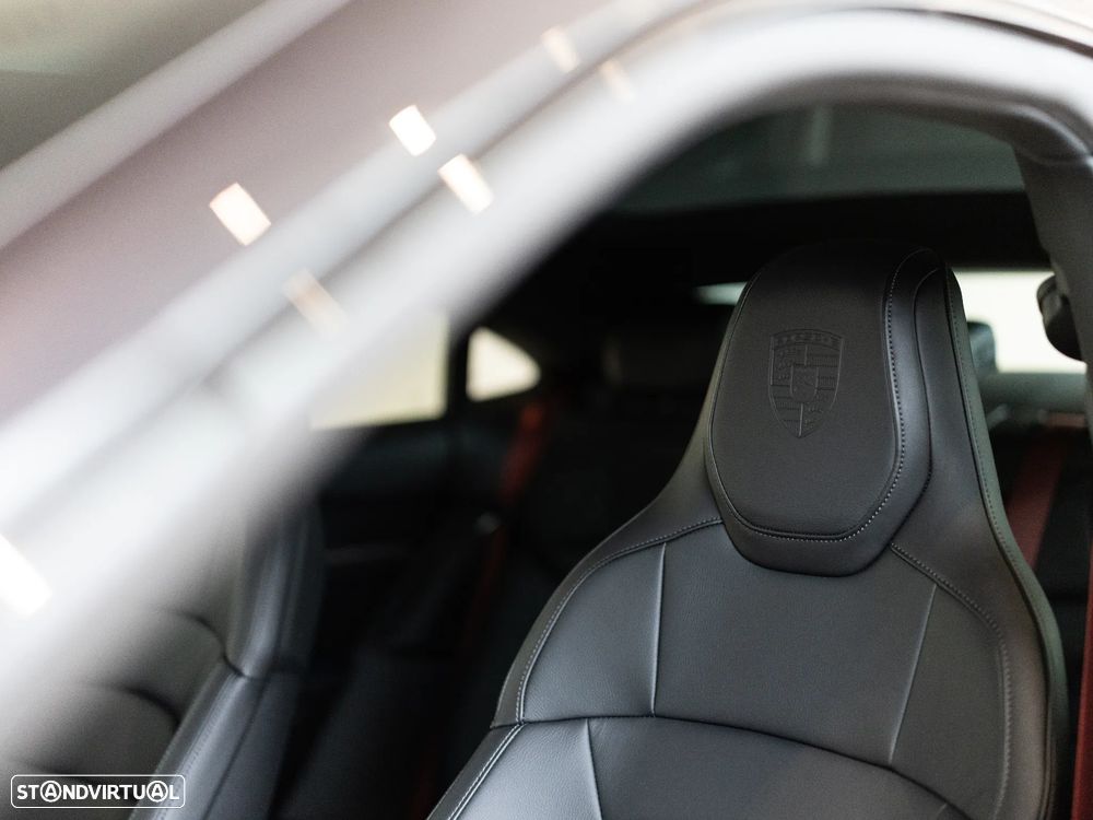 Porsche Taycan 4S Bateria Performance Plus - 41