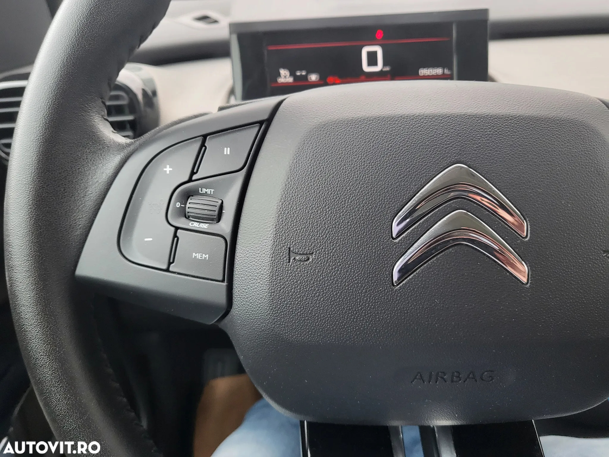 Citroën C4 Cactus 1.2 PureTech S&S BVM6 Feel - 17