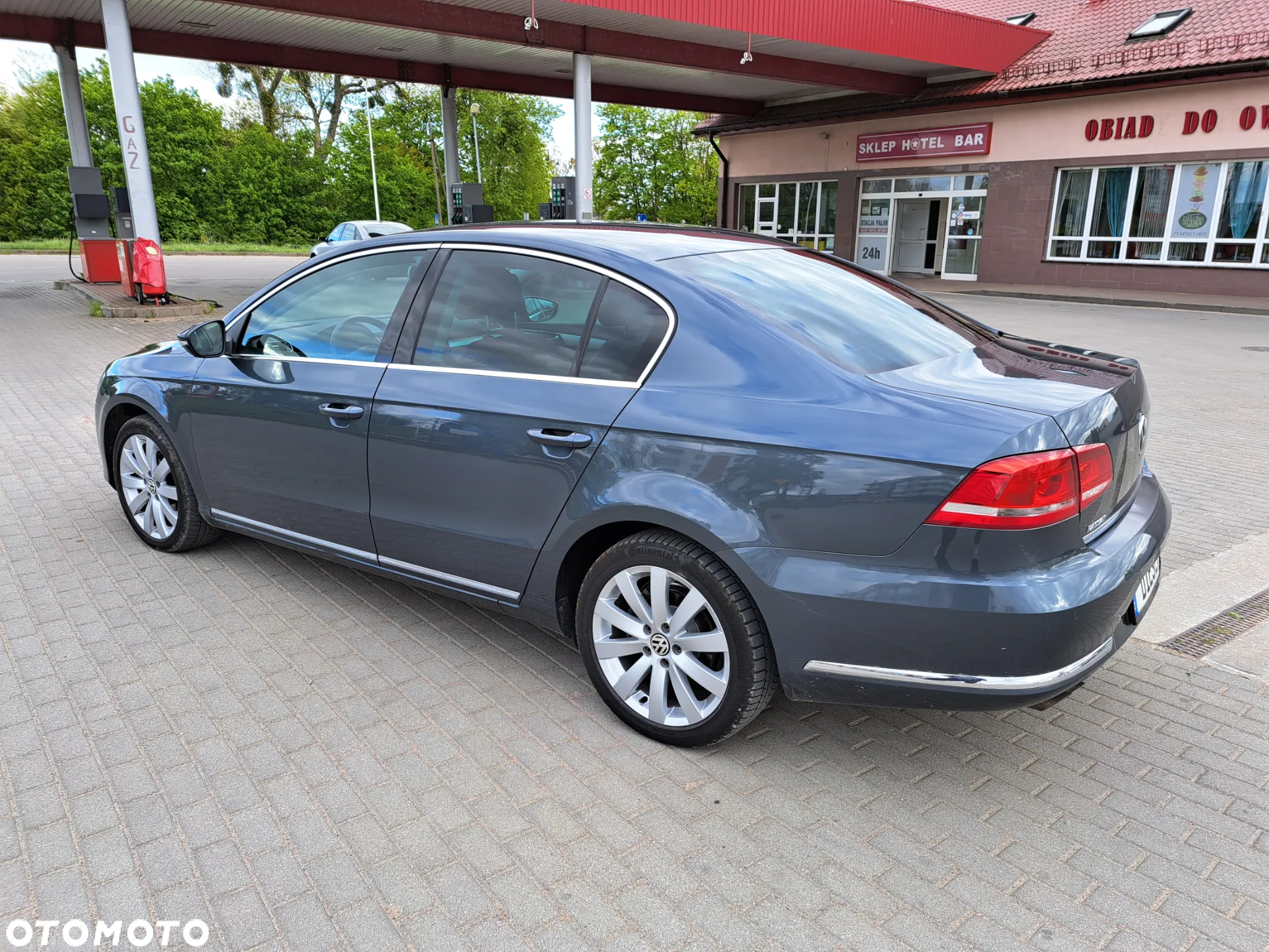 Volkswagen Passat - 12