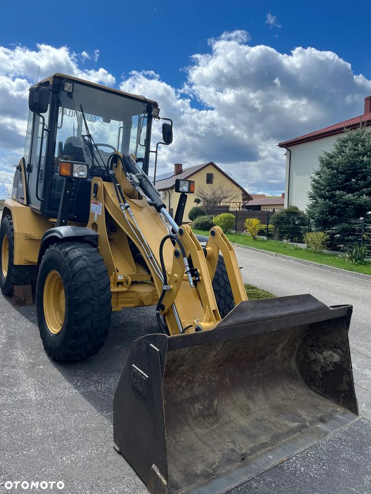 Caterpillar 906 - 2