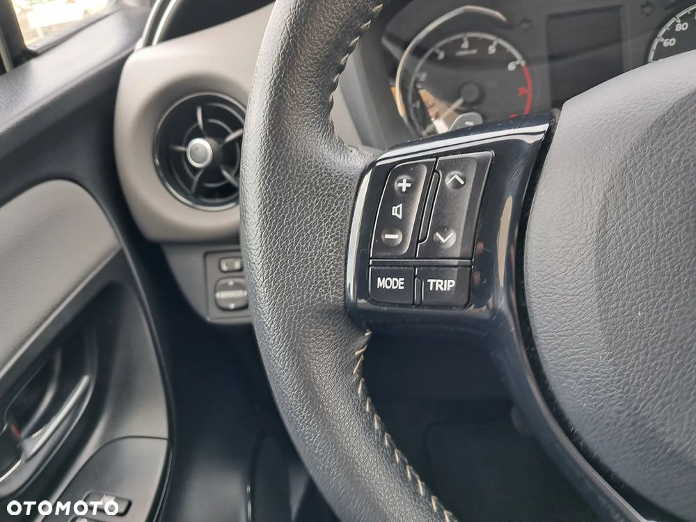 Toyota Yaris 1.5 Premium CVT - 14