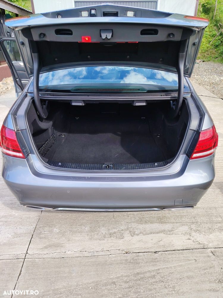 Mercedes-Benz E 220 BlueTEC 4MATIC - 13