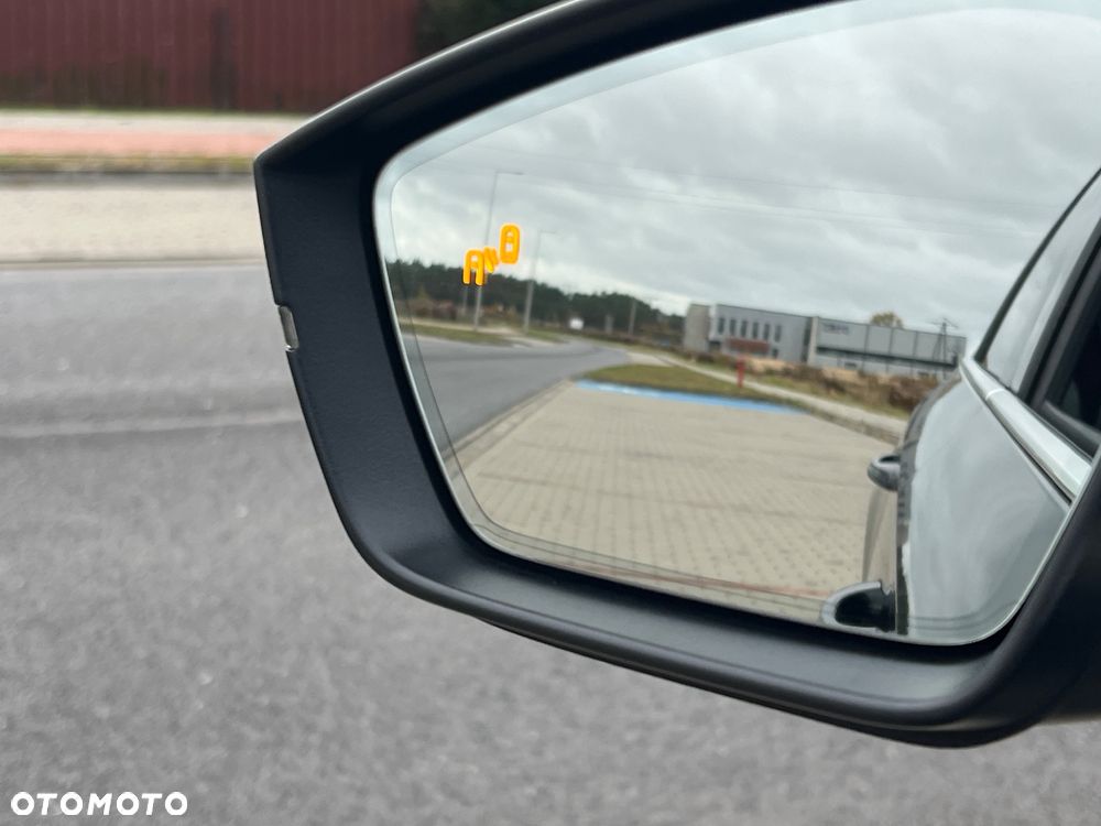 Skoda Superb 2.0 TDI Sportline - 31