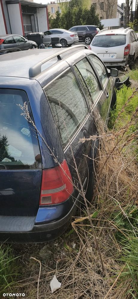 Volkswagen Golf - 3