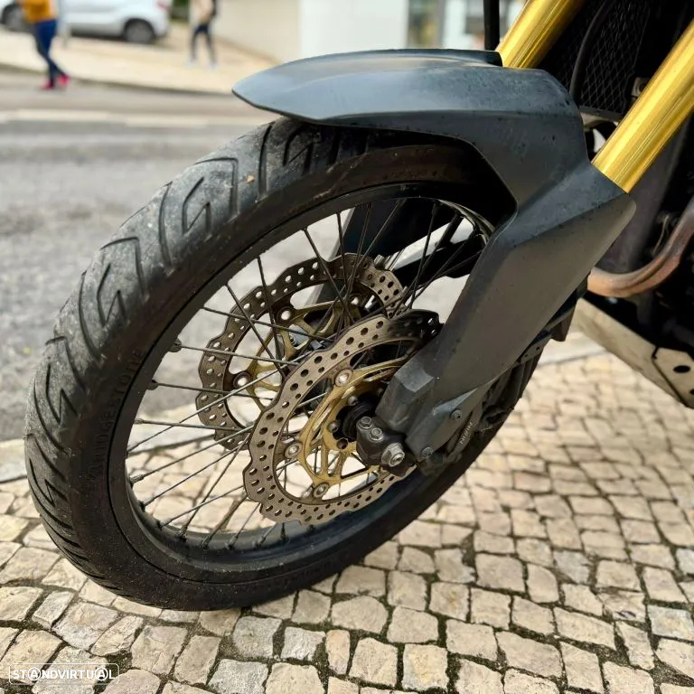 Honda Africa Twin CRF 1000 - 12