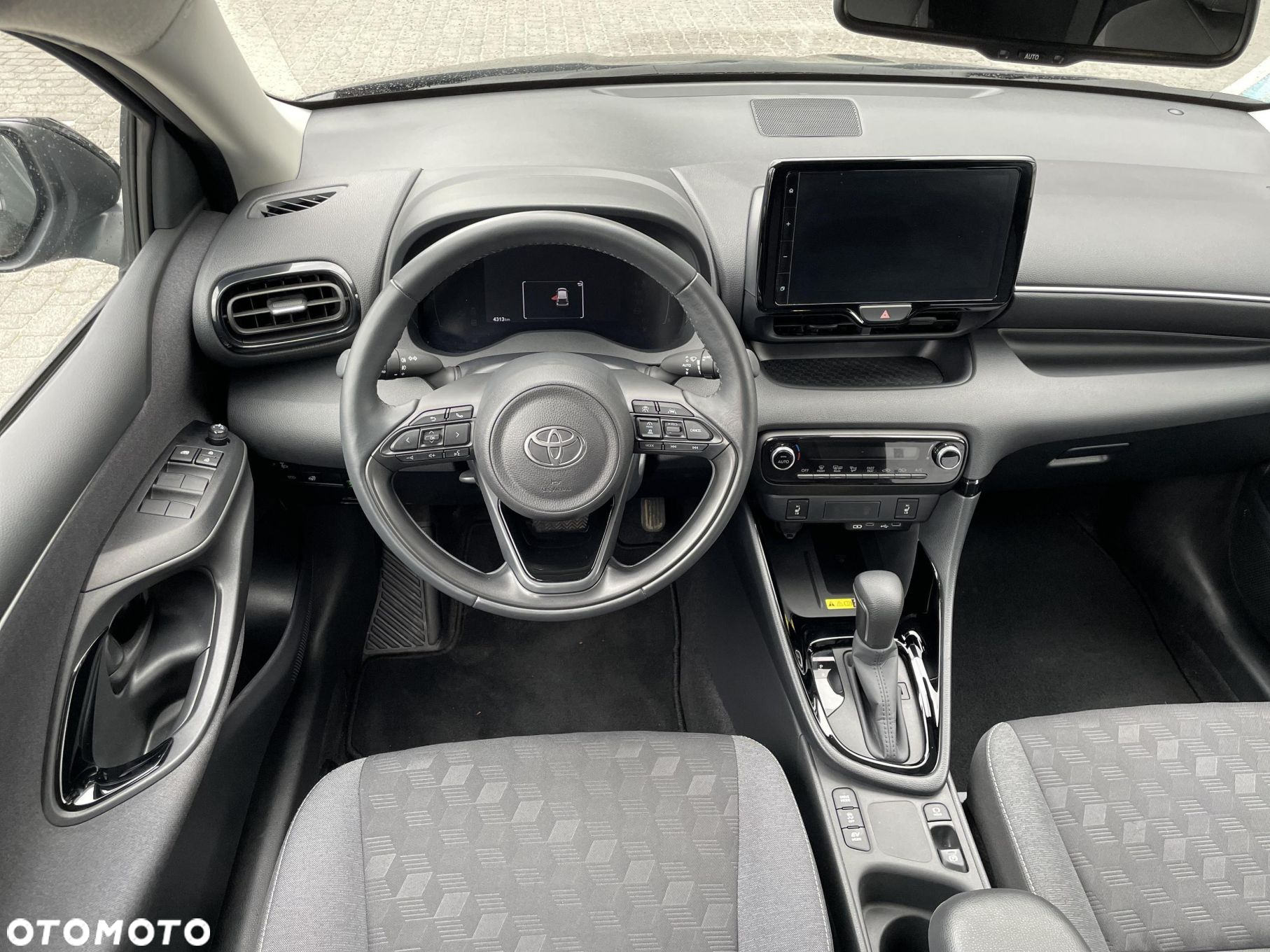 Toyota Yaris Hybrid 1.5 Style - 14
