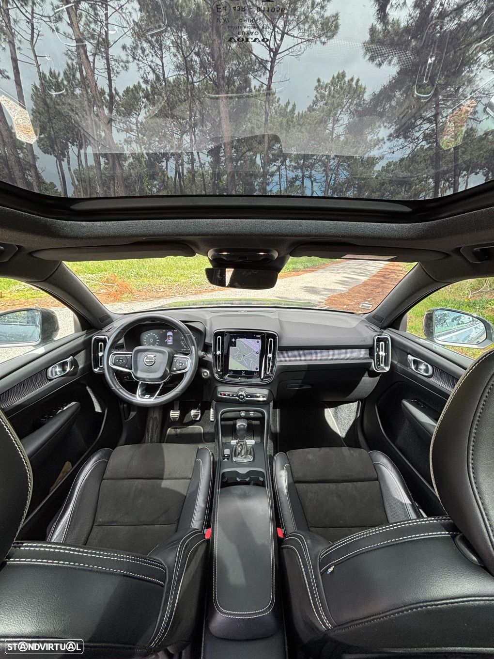 Volvo XC 40 1.5 T3 R-Design Tech Edition - 13