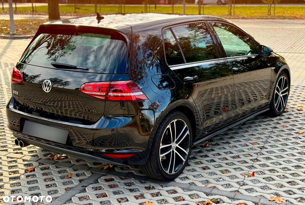 Volkswagen Golf 2.0 TDI BMT GTD DSG - 3