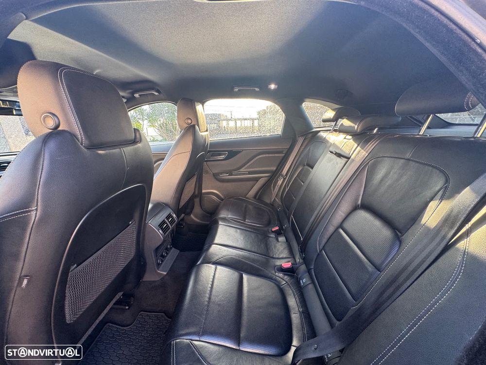 Jaguar F-Pace 2.0 i4D R-Sport Aut. - 12
