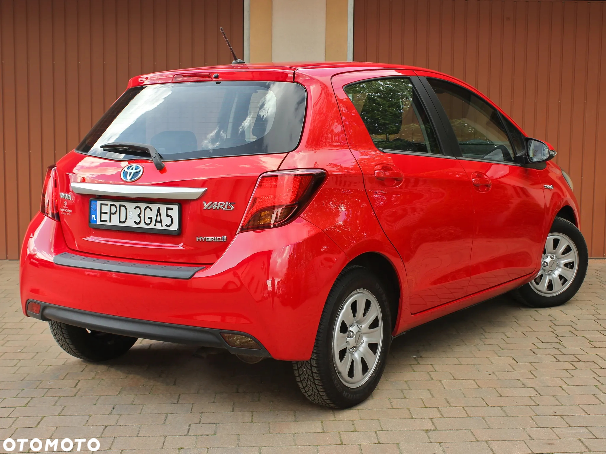 Toyota Yaris Hybrid 100 Premium - 14
