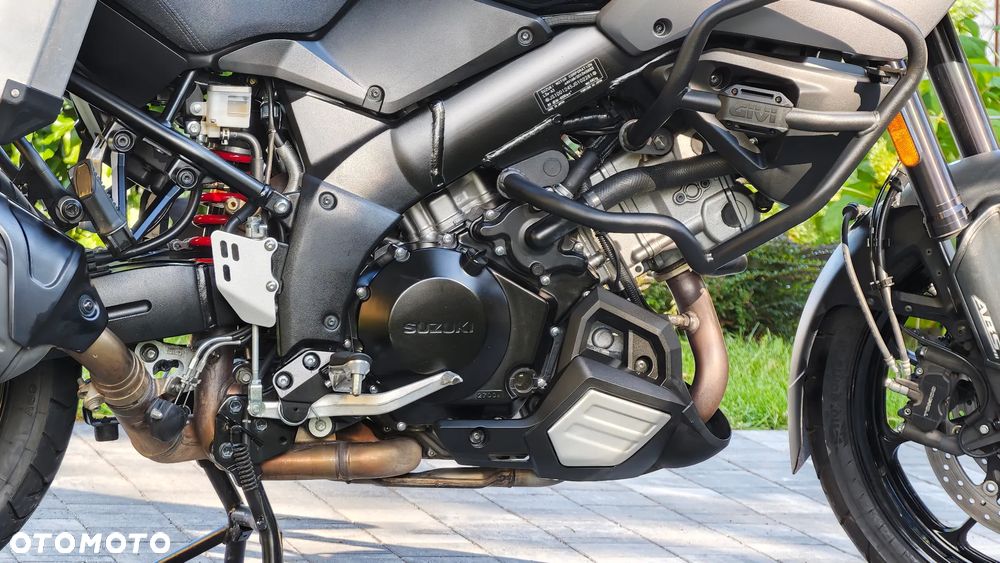 Suzuki V-STROM - 31