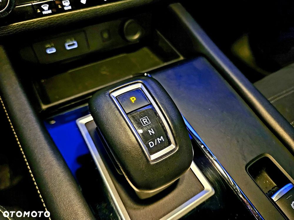 Mitsubishi Outlander - 17