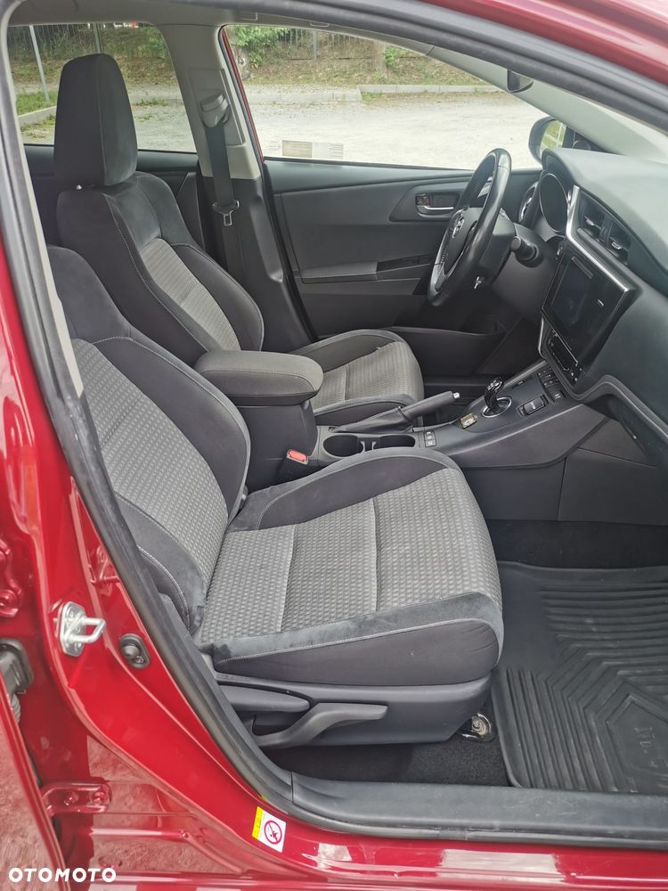 Toyota Auris Hybrid 135 Selection - 3