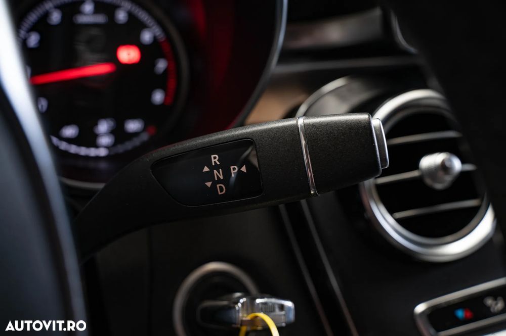 Mercedes-Benz GLC 250 4MATIC 9G-TRONIC AMG Line - 27