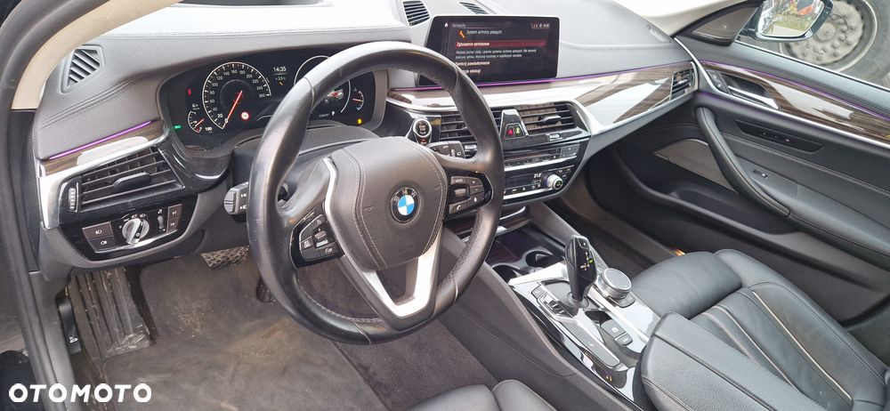 BMW Seria 5 525d Luxury Line sport - 18