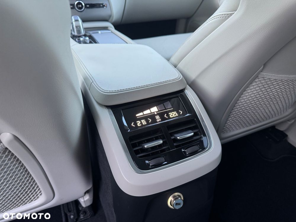 Volvo XC 90 T8 AWD Twin Engine Geartronic Inscription - 19