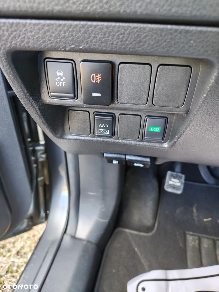 Nissan Qashqai - 25