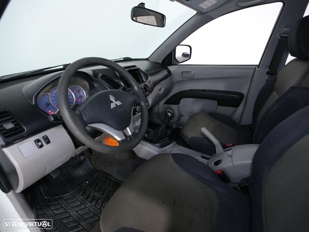 Mitsubishi L200 C.Dupla Invite 4X4 C/IVA - 7