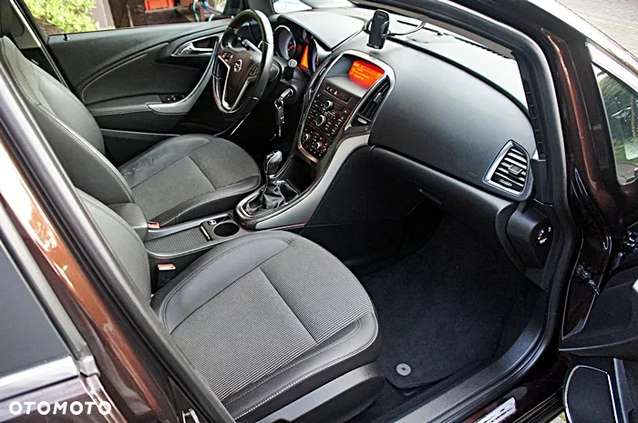 Opel Astra 2.0 CDTI Exklusiv - 18