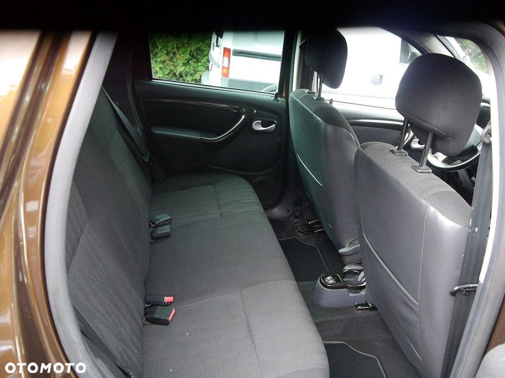Dacia Duster 1.6 - 24